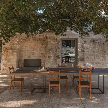 Trulli Mest'andrea Alle Lame Aparthotel 4*