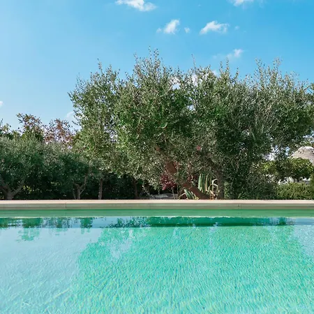 Trulli Mest'andrea Alle Lame Aparthotel 4*
