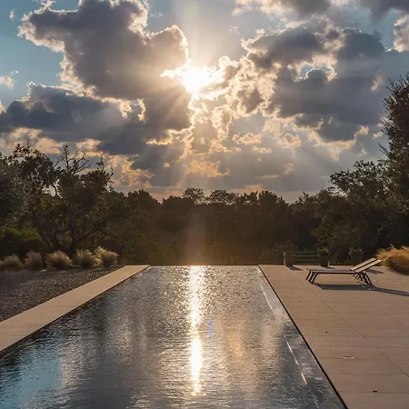 Aparthotel Trulli Mest'andrea Alle Lame 4*