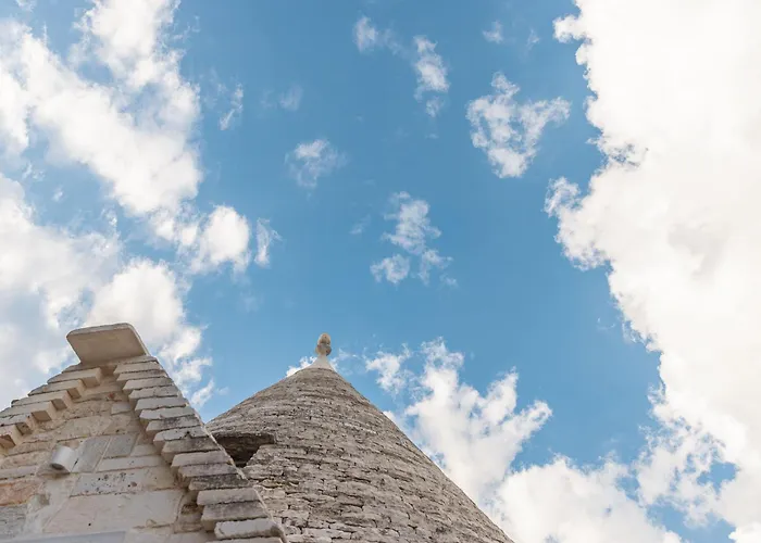Trulli Mest'andrea Alle Lame Aparthotel 4*